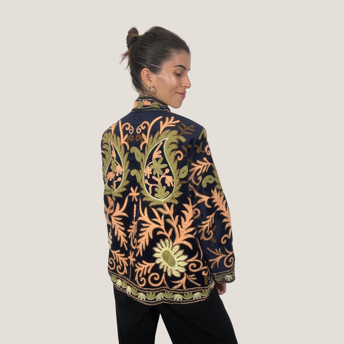 Chaqueta Suzani de Terciopelo - Amara